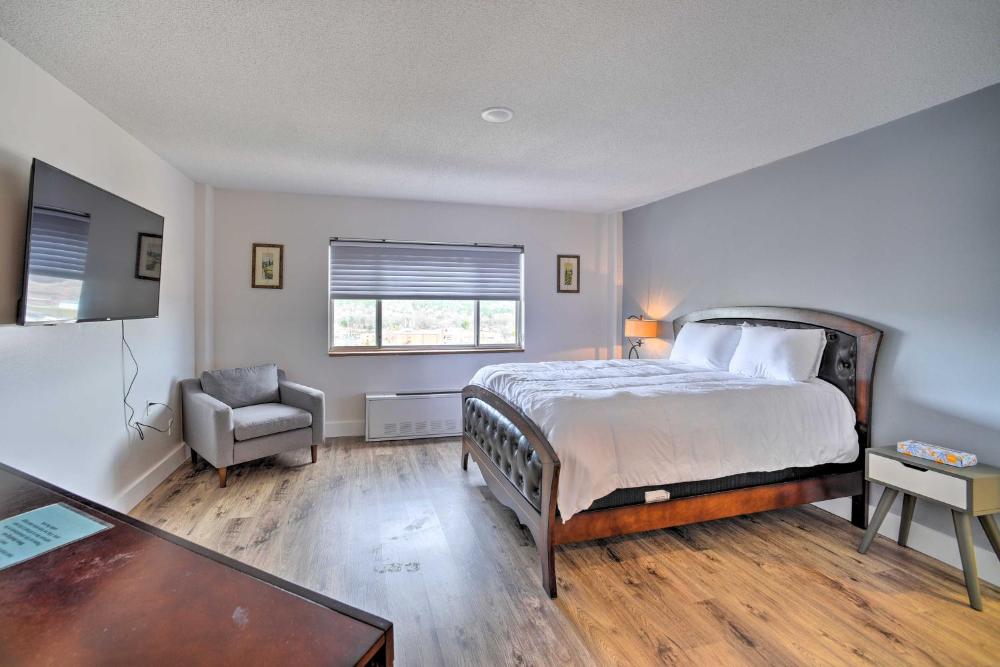 Ideally Located Studio with Off-Street Parking!